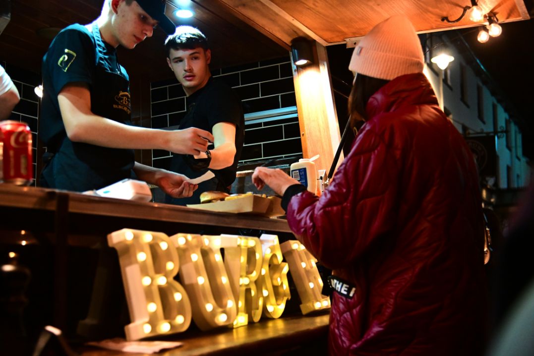 Burger Van Hire Frogs Green